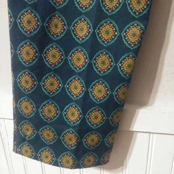 Lands End Green Print Capris Pants - Picture 7 of 7